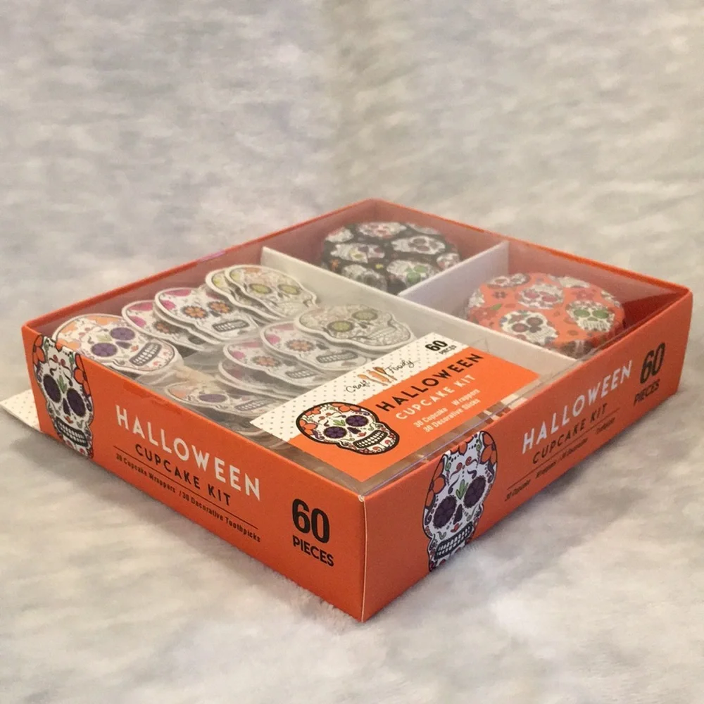Skull Halloween Dia Des Las Muertos Cupcake Kit NWT set of 30 liners & picks